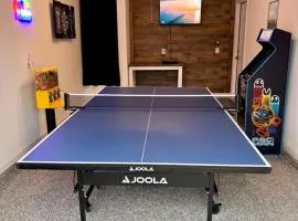 Beachy home near boat launches, beaches, and The Wharf! King bed and pet friendly