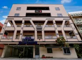 Hotel O Ss ome inn ultra luxury rooms