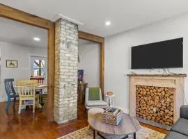 Harbour View Row Home Near Signal Hill & Downtown