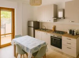 La DA MA Shila Winter Escape