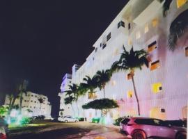 Suite Luna，位于坎昆坎昆国际机场 - CUN附近的酒店