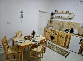 Apartament duplex pentru 3-4-5 persoane, Free parking, Self checkin, zona linistita