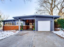 Spacious and Family Friendly! Lincoln Home Near Dtwn, cottage in Lincoln