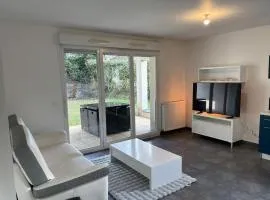 Le Nest - 2 Parking - Terrasse - Wifi - 2 Chambres