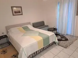 Cozy Corner Melandra