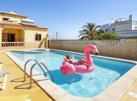 Casa Fernandes T2 F, Hotel in Parchal