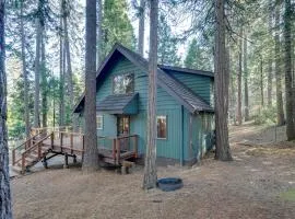 3 Mi to Calaveras Big Trees: Group-Ready Mtn Cabin