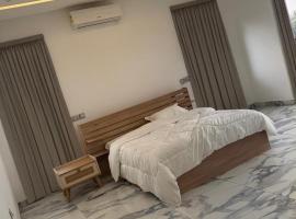 Eliana Castle, familiehotel i Trofwi