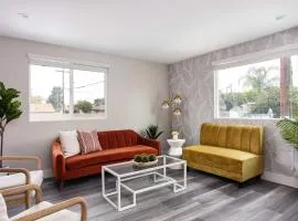 Upscale 4BR Haven Sleeps 8 with Free Parking