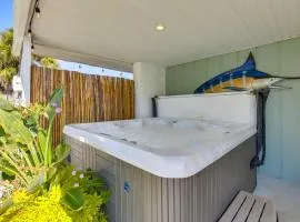Steps to Sea! Okaloosa Island Gem with Outdoor Oasis
