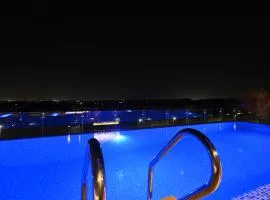 Solana Sky Pool Boutique Hotel
