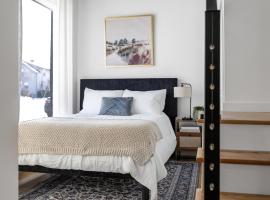 Modern Loft in Downtown Royal Oak, hotel in Royal Oak