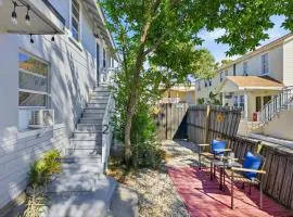 Modern Studio • Balcony • Pet Friendly