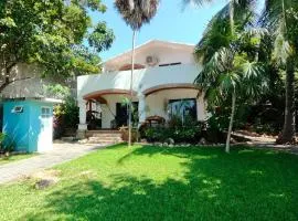 Casa Los Mangales