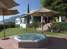 ANANA Casa de los Sueños - Villa with Thermal Water and Views, ξενοδοχείο σε San Juan Cosala