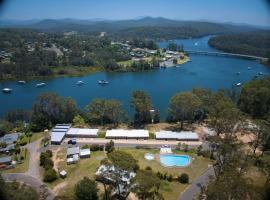 Blue Lotus Riverfront Villas Nelligen, ξενοδοχείο σε Nelligen