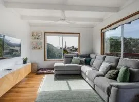 Walk to Beach Pet friendly Sleep 5