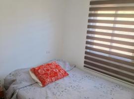 ALOJAMIENTO LOS Perales, hotel en Vicuña