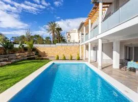 Luxury Vau Beach Villa with Private Heated Pool