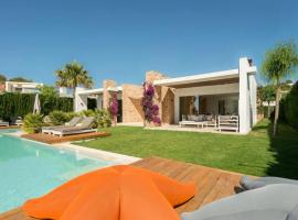 Villa in Cala Conta with Views, hotel a Cala Comte