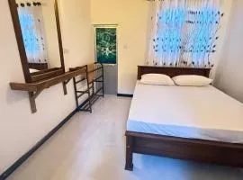 Pineapple Surf Villa