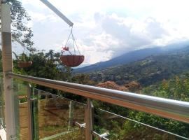 Cabaña Colibrí Silvania Cundinamarca, khách sạn ở Silvania