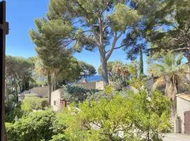 Studio à Saint-Cyr-sur-Mer avec terrasse et parking privé - FR-1-770-74