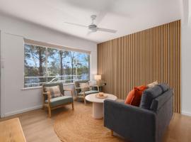 Magnolia Petal Water Villa, ξενοδοχείο σε Nelligen