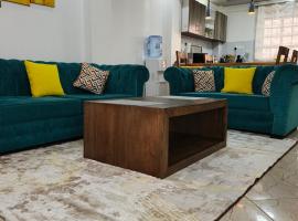 The pine 2 bedroom house California plaza