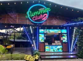 Summer Club2 Hostel and Cafe Aonang, hotel v destinaci Ao Nang 
