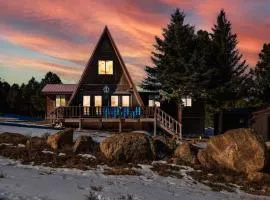 Rustic Mountain Getaway~Golf~Skiing~Hiking