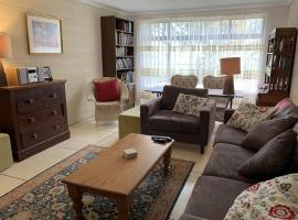 Large Streaky Bay Farmhouse with Surf Beach Access, Hotel in Streaky Bay