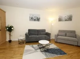 Eyre Square Apartment
