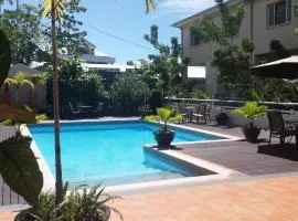 Hibiscus Apartments