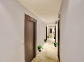 Hotel O Sky Hotel，位于罗塔克的酒店