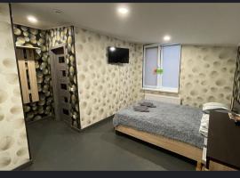 Family, готель у місті Мукачево