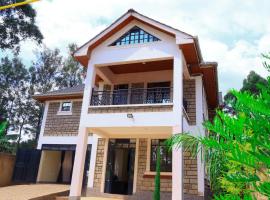 cozy coop, Hotel in Nyabera