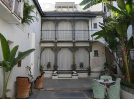 Little Garden Guest House, ξενοδοχείο στο Ουνταϊπούρ