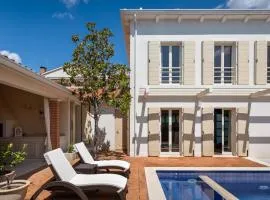 Villa Rafaelle with 3 bedrooms and pool in Porec