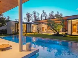 Luxury 4BR Pool Villa in Botanica - Villa Boa