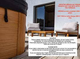 Prázdninová rezidence - Vilabyt s vířivkou, zahradou a výhledem na zámek, ξενοδοχείο σε Mikulov