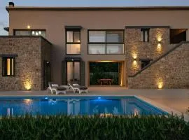 Villa Cypressa by Villa Plus