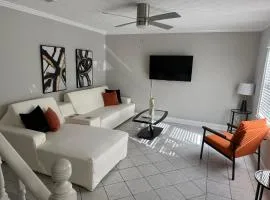 Blissful Townhouse Retreat