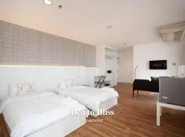 Stylish Twin BR w Ensuite Bath & Relaxing Tub BTB7