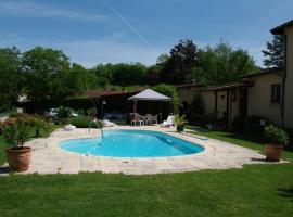 Marievalerianne, hotel v destinaci Mirefleurs