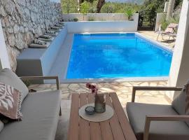 Villa "Lala", ξενοδοχείο σε Klobuk