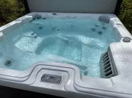 Chalet Élios , Private Hot Tub & Games, Ski