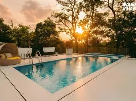 StayVista at Casa Canto with Infinity Pool