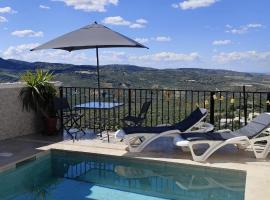 Casa Rural Emma, hotel a Zuheros