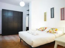 Navigli-Metro-Moda & Design District AC & Self Check-In